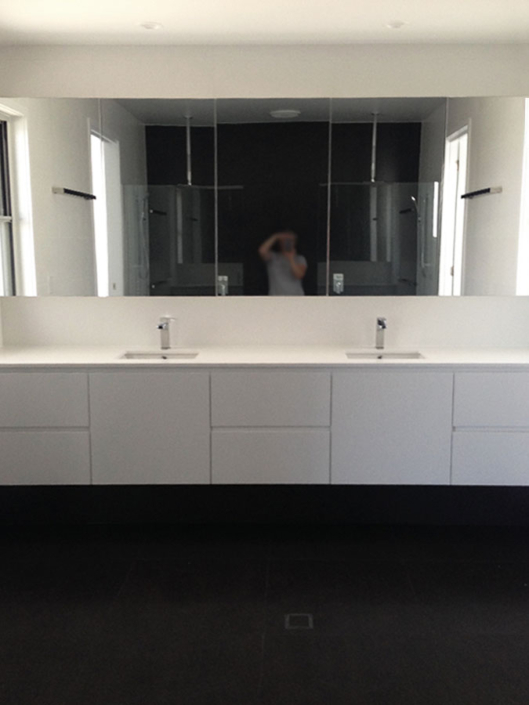 Gold Coast Builders - New twin Bathroom - Coastal Modern Builders