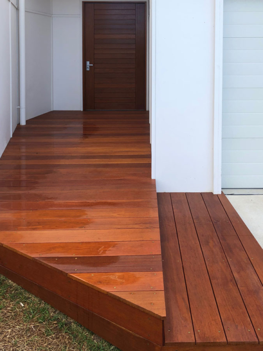 Front Entrance Deck and Step - Coastal Modern Builders