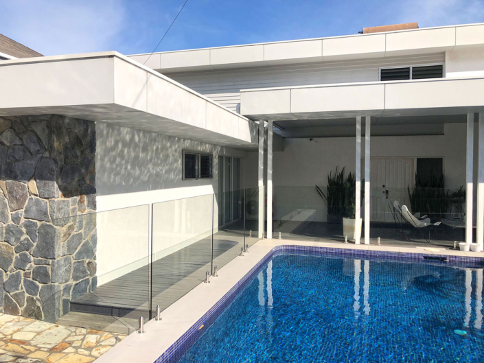 Gold Coast Australia, renovation at Benowa. Keeping a coastal modern, mid-century style