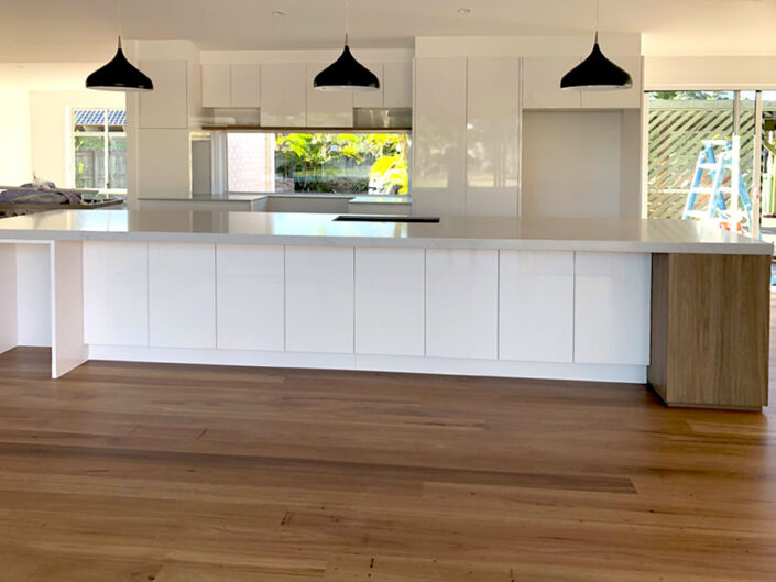 Gold Coast - Modern Kitchen Renovation - Coastal Modern Builders