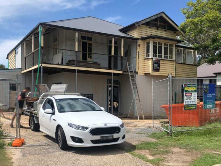 Coastal Modern Builders - Queenslander house relocation and renovation - Gold Coast