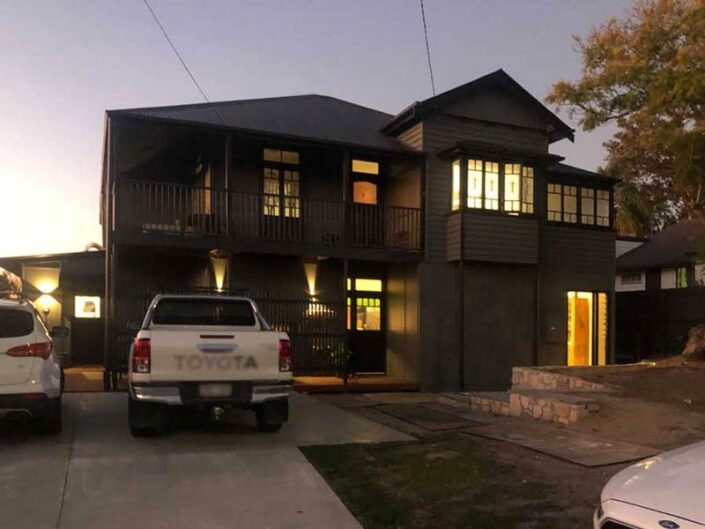 Coastal Modern Builders - Queenslander house relocation and renovation - Gold Coast